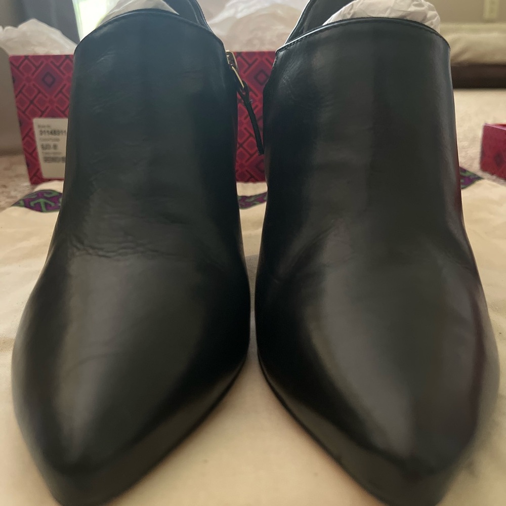 Like New Tory Burch Greenwich 85mm heel booties 7.5 - Picture 9 of 14